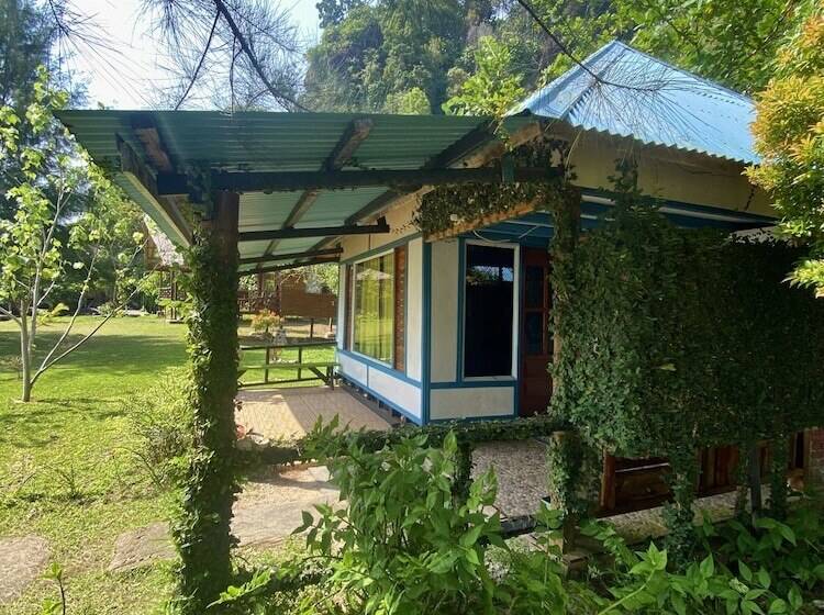 호스텔 Ricky S Beach House