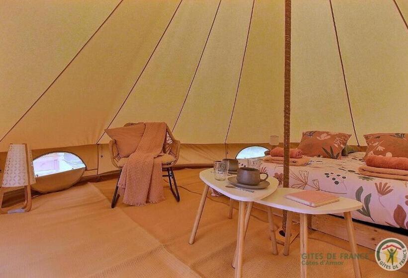 Bed and Breakfast La Tente De Kergomar