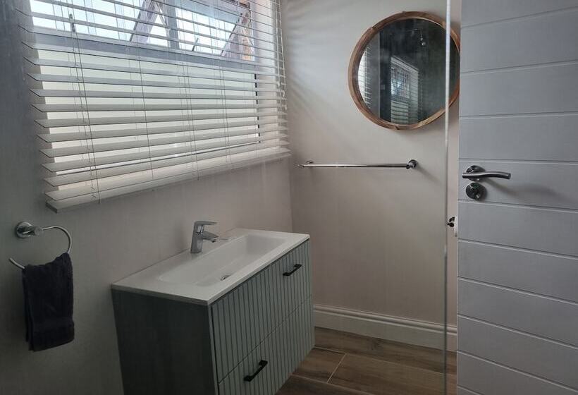 مبيت وإفطار Lambertsbay Beachfront