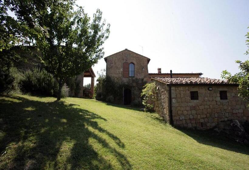 ホテル Agriturismo Fonte Senesi