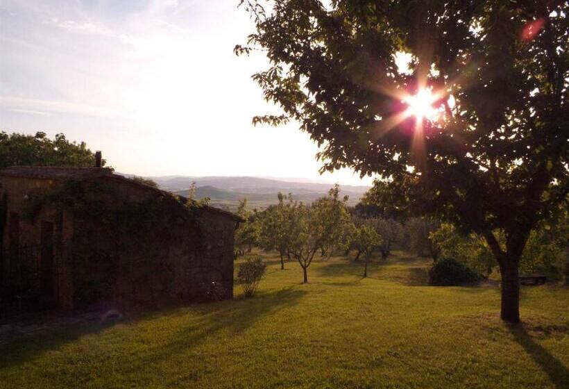 ホテル Agriturismo Fonte Senesi