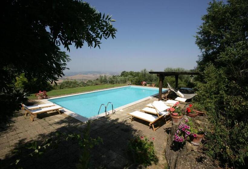 ホテル Agriturismo Fonte Senesi