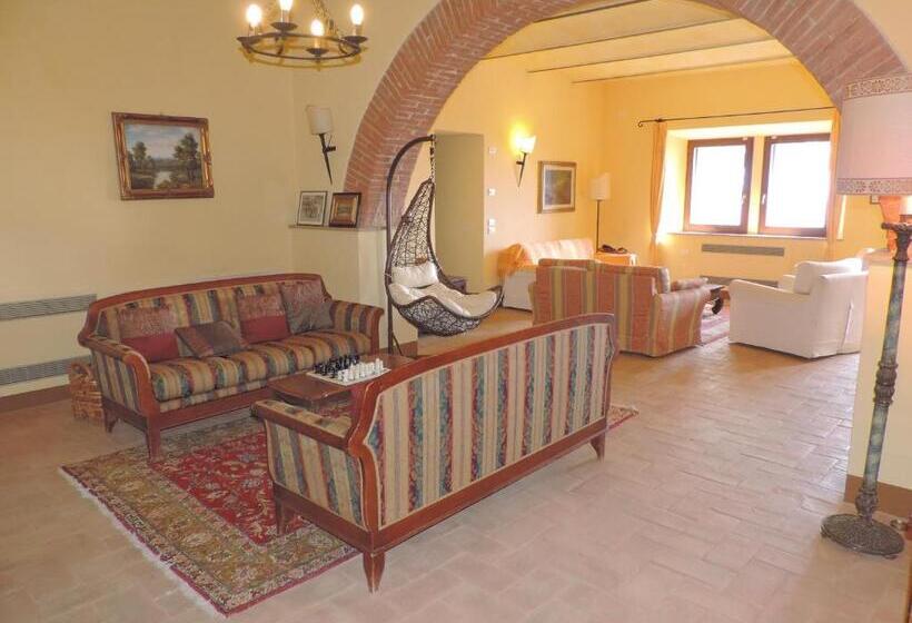 ホテル Agriturismo Fonte Senesi