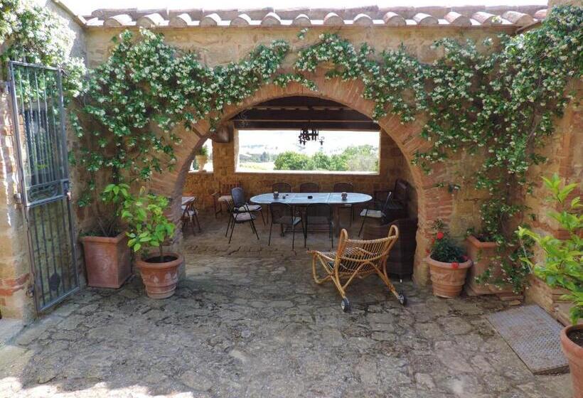 ホテル Agriturismo Fonte Senesi