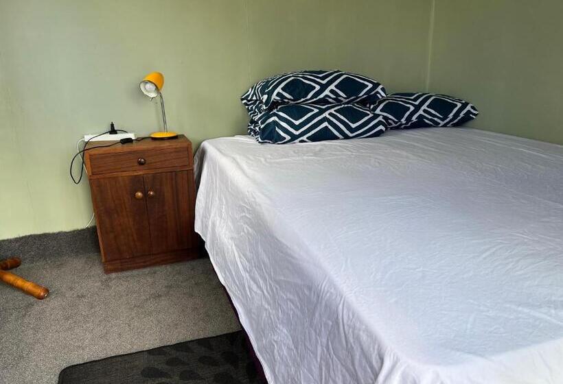 בית מלון כפרי Akerama Farm Stay