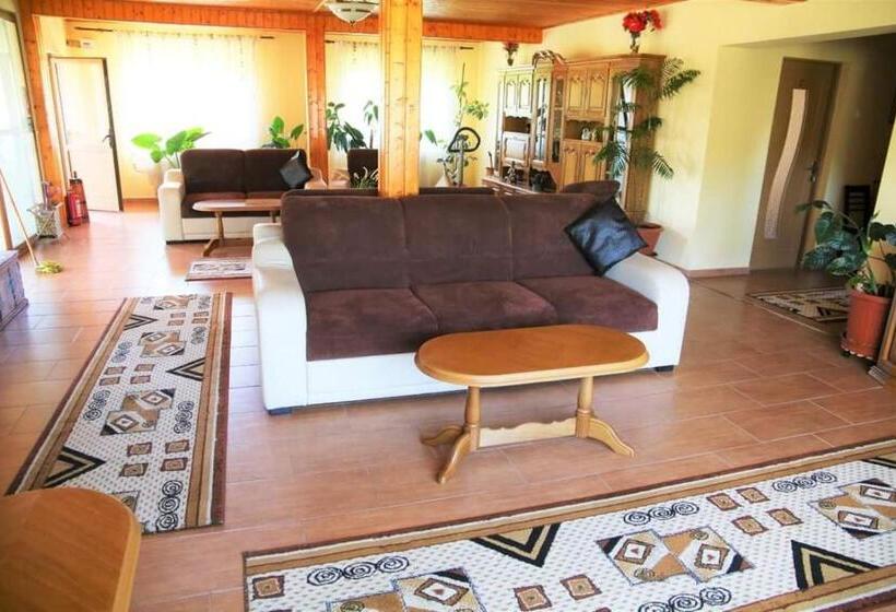 فندق Casa De Vacanta Eva