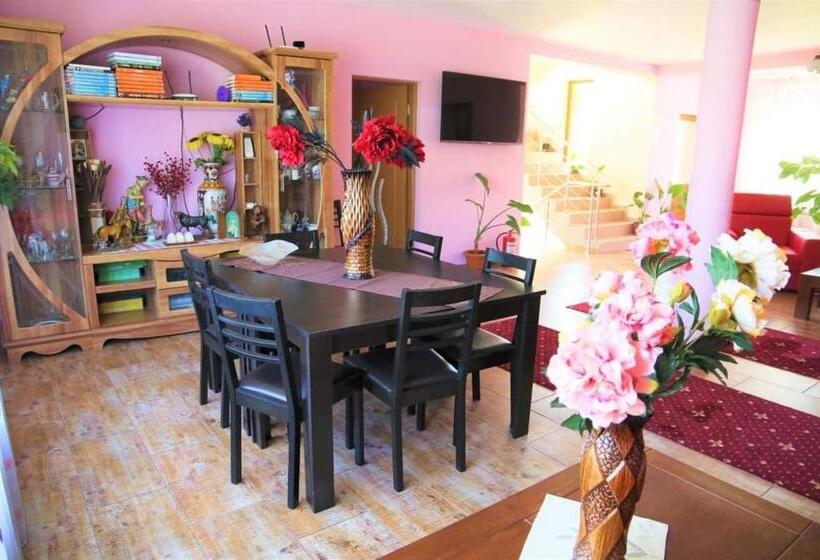 فندق Casa De Vacanta Eva