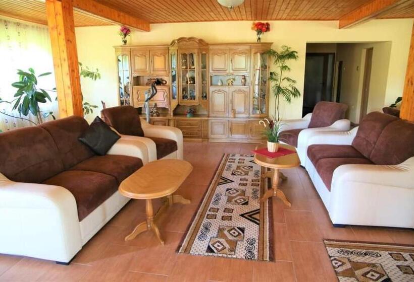 فندق Casa De Vacanta Eva