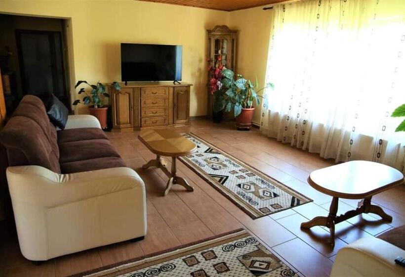 فندق Casa De Vacanta Eva