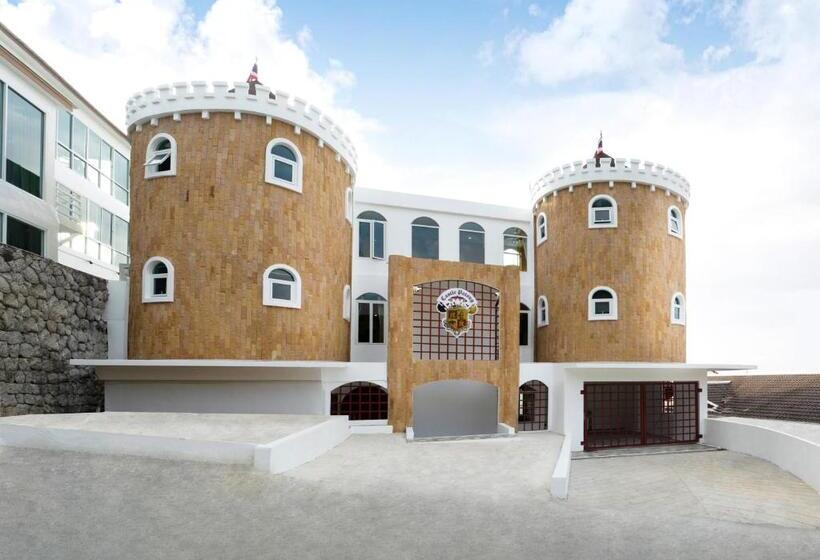 هتل Castle Patong Amazing Private Pool Villa In Great Location Of Patong