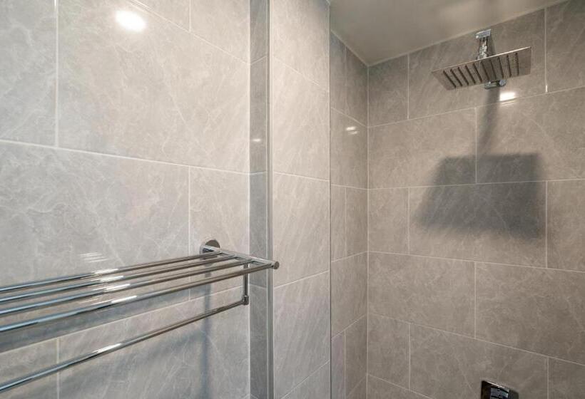 호텔 Castle Patong Amazing Private Pool Villa In Great Location Of Patong