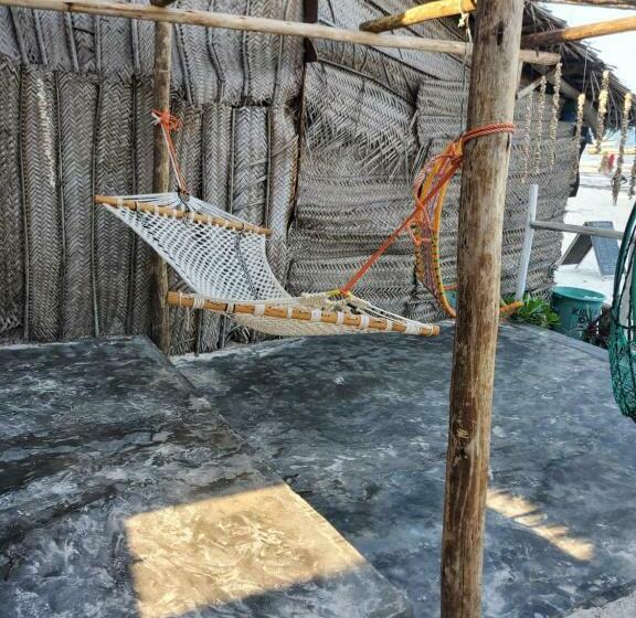 胶囊酒店 Kibwana Village Bungalows