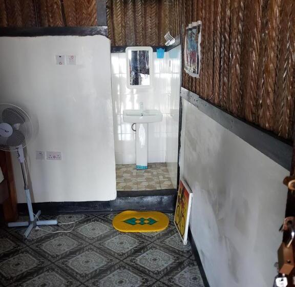 캡슐 호텔 Kibwana Village Bungalows