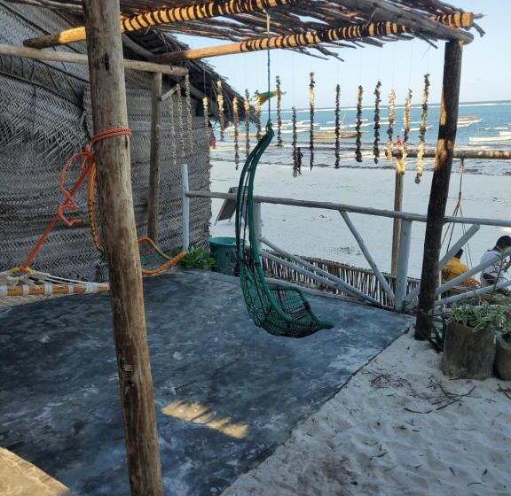 캡슐 호텔 Kibwana Village Bungalows