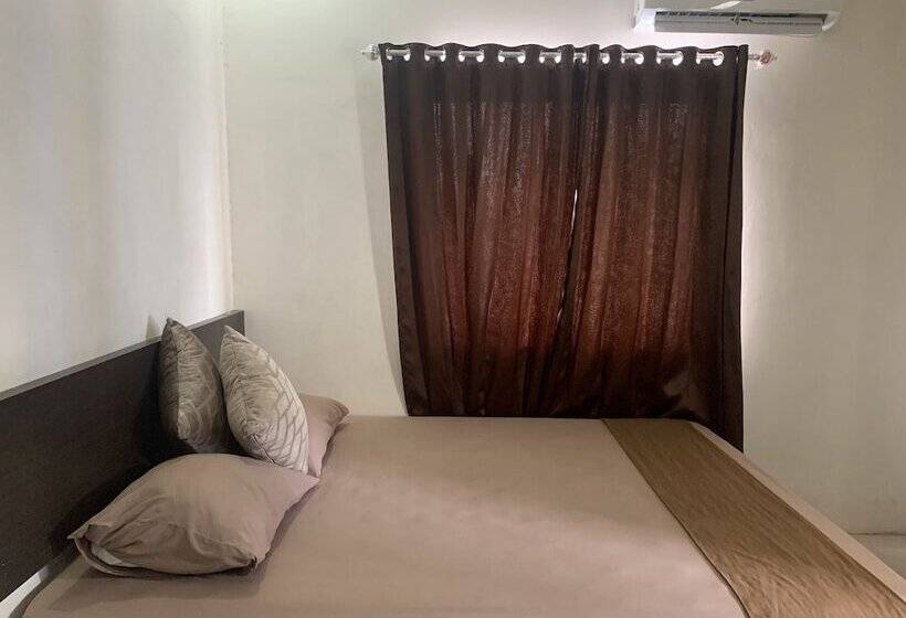 בית מלון כפרי Express O 91662 Kost Rumah Kaca