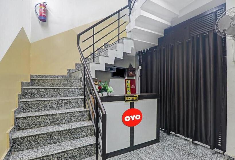 هتل O Sharvil Inn