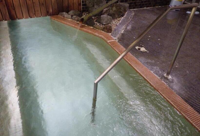 فندق Nakaya Ryokan