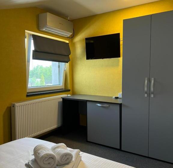 Отель Noblesse Bacău