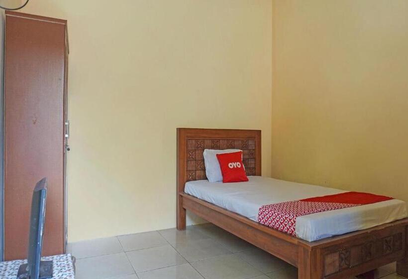 Отель Oyo 91762 Green Home Stay Syariah
