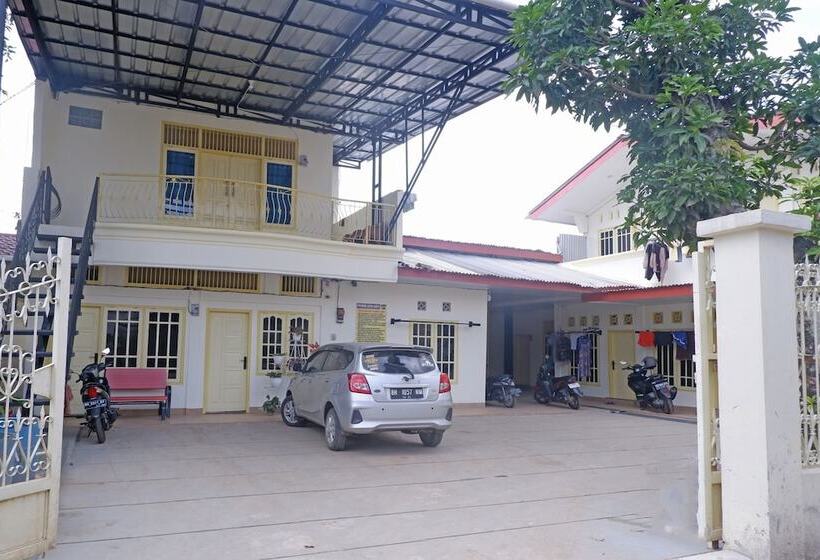 فندق Oyo 92632 Kost Pondok Kito