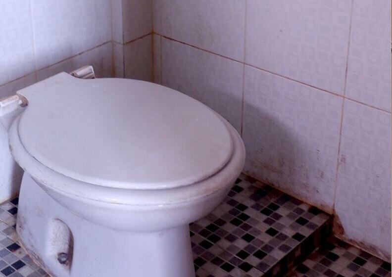 فندق Oyo 92632 Kost Pondok Kito