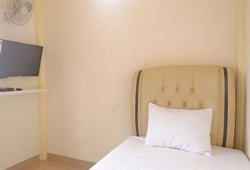 فندق Oyo 92632 Kost Pondok Kito