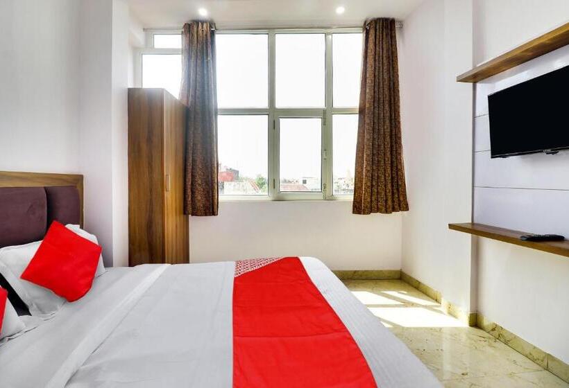 בית מלון כפרי Oyo Flagship 81470 Annu Residency