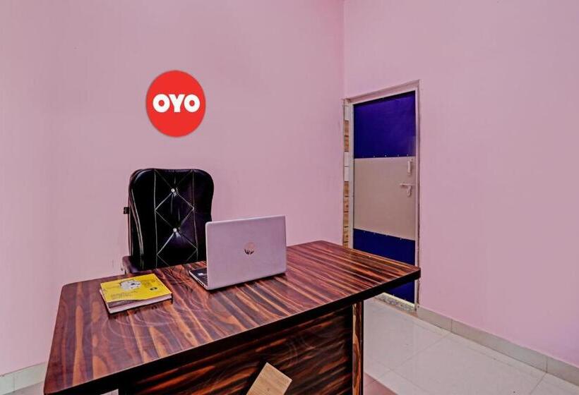 호텔 Oyo Flagship 81496 Goldy Palace