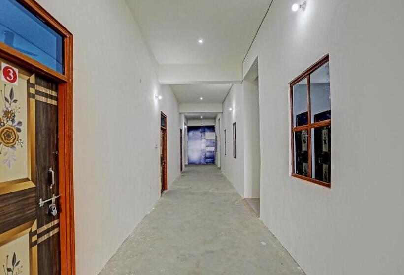 호텔 Oyo Flagship 81496 Goldy Palace