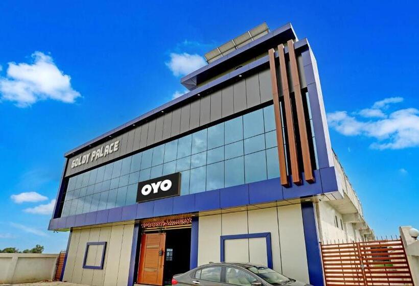 호텔 Oyo Flagship 81496 Goldy Palace