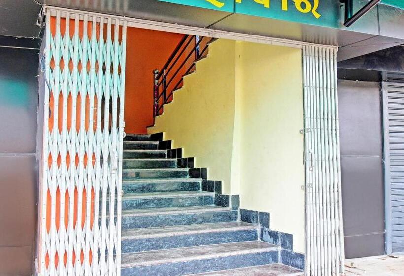 בית מלון כפרי Spot On Mahaveer Resort