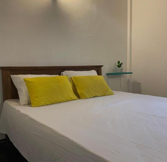 Отель Stilt Midigama