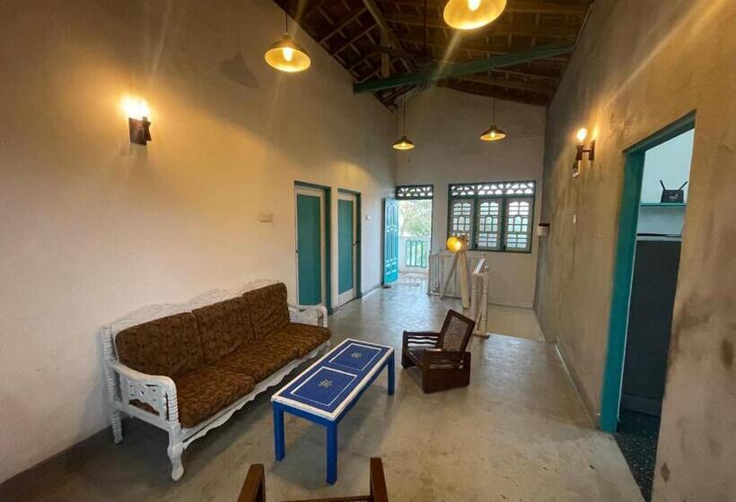 Отель Stilt Midigama