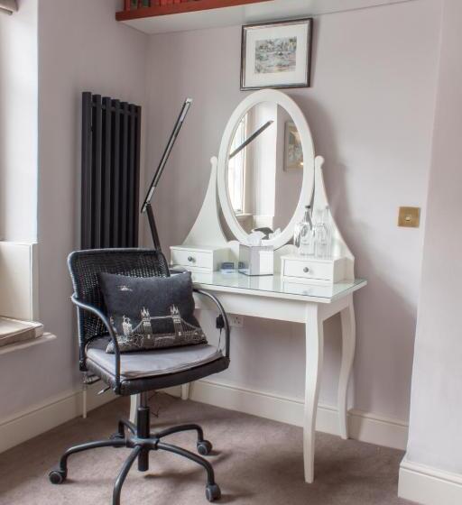 فندق The Salutation Inn