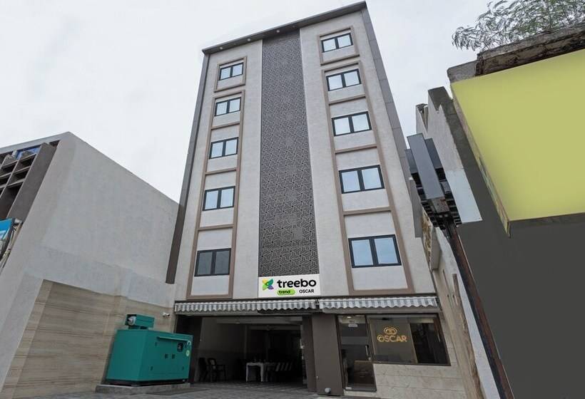 בית מלון כפרי Treebo Oscar