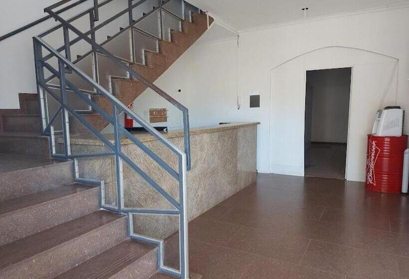 酒店 Udi Hostel Hospedaria Economica