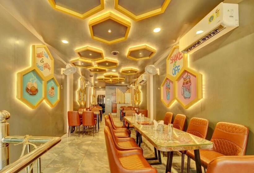 Oyo Flagship Hotel Komal Inn