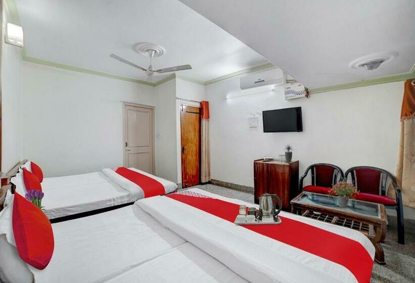 Oyo Flagship Hotel Naveen