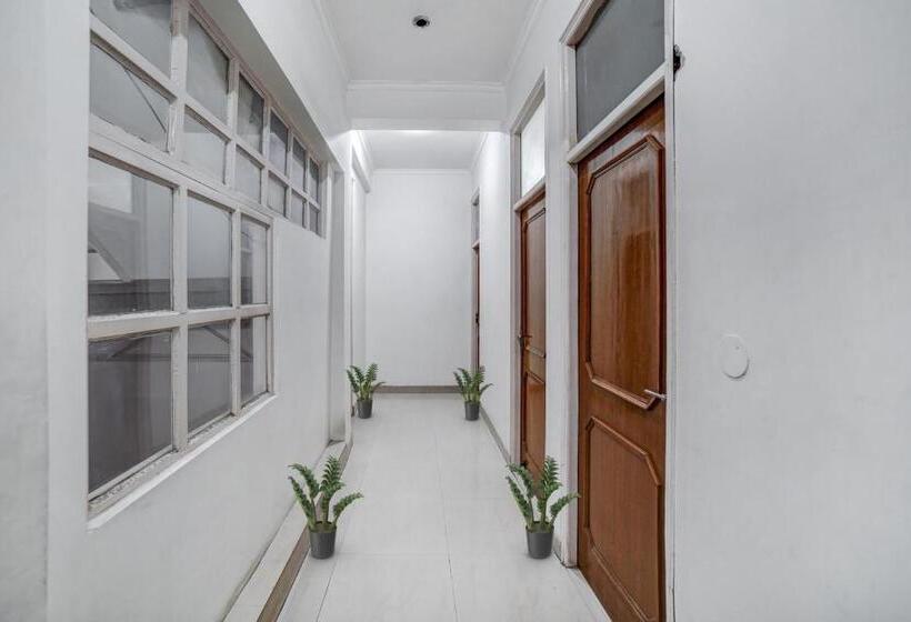 Oyo Flagship Hotel Naveen