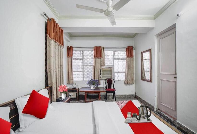 Oyo Flagship Hotel Naveen