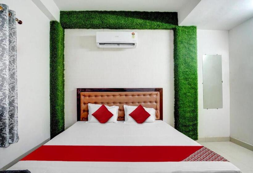 Flagship Youth Hotel & Banquet Hall