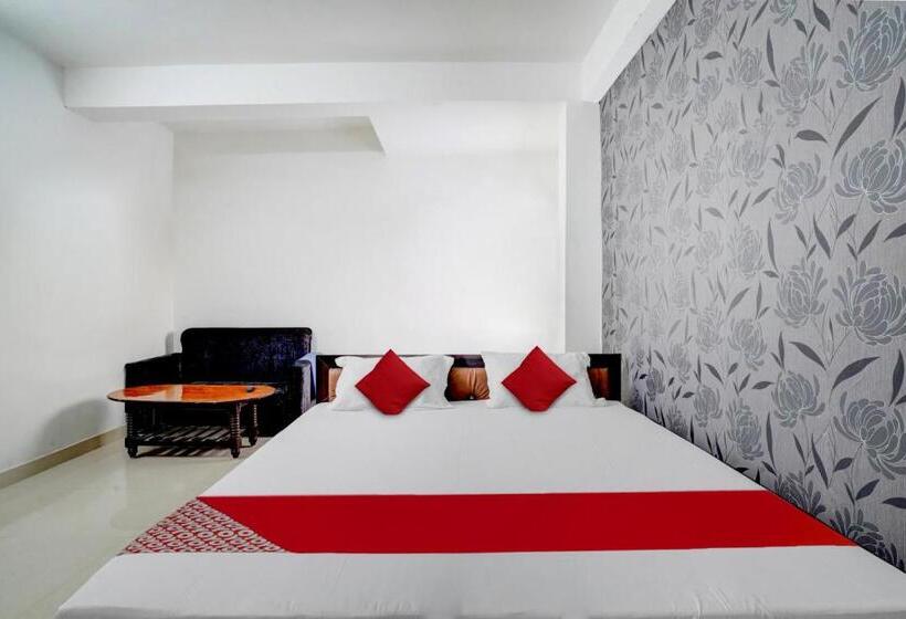 Flagship Youth Hotel & Banquet Hall