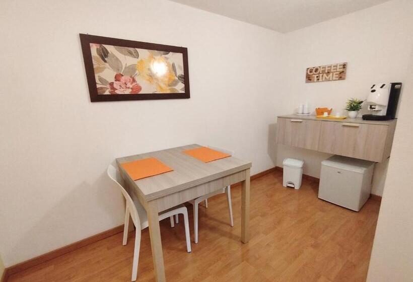 Пансион Alcamo Rooms Con Garage Privato