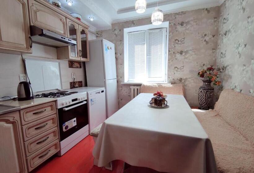 پانسیون Guest House Adimi