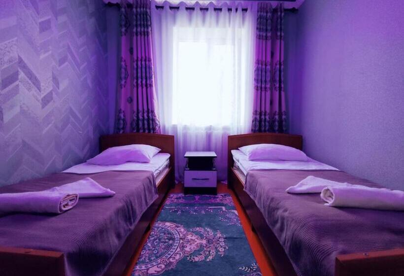 پانسیون Guest House Adimi