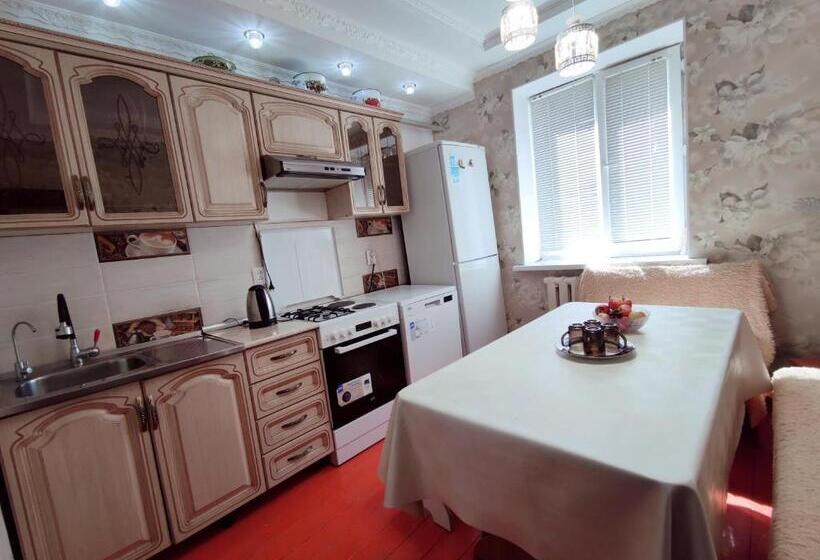 پانسیون Guest House Adimi