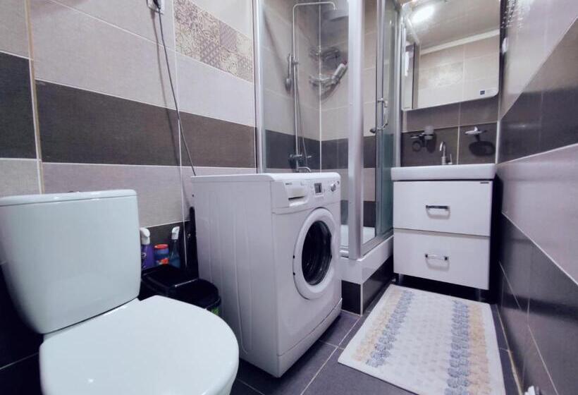 پانسیون Guest House Adimi