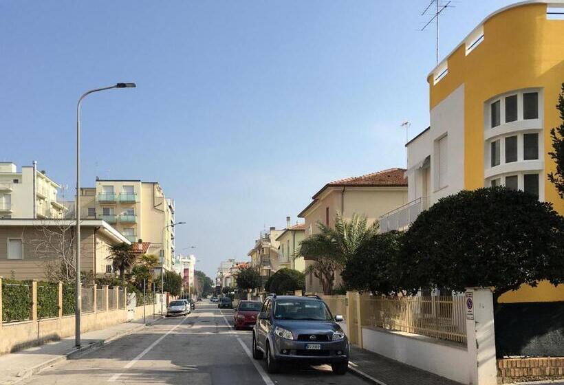 Пансион Villa Al Mare