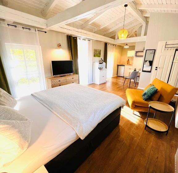 Pension Und Appartements Alter Fehrbelliner Bahnhof