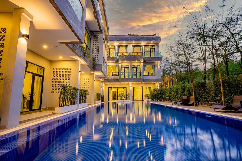 Rainforest Hotel By Nsun